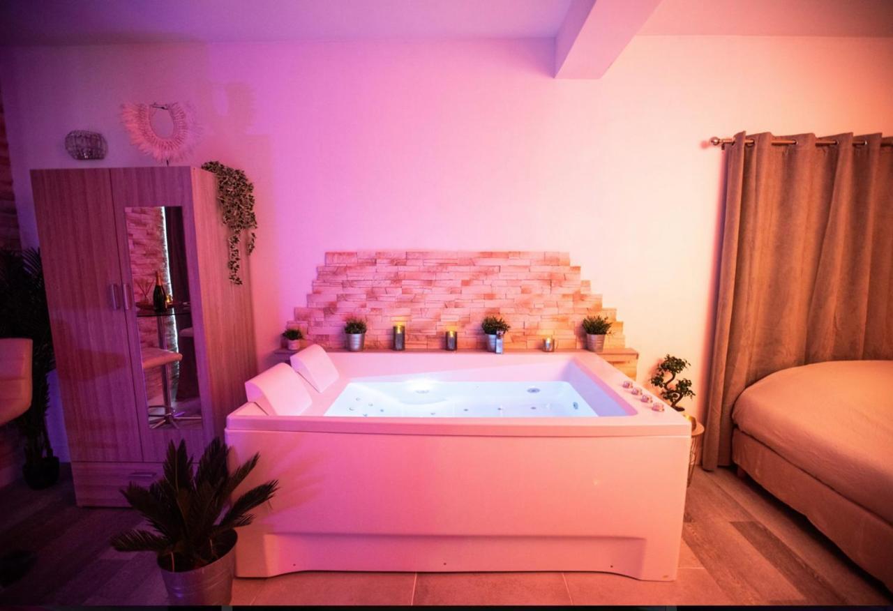 Suite And Spa La Perla Bianca Grabels Exteriör bild