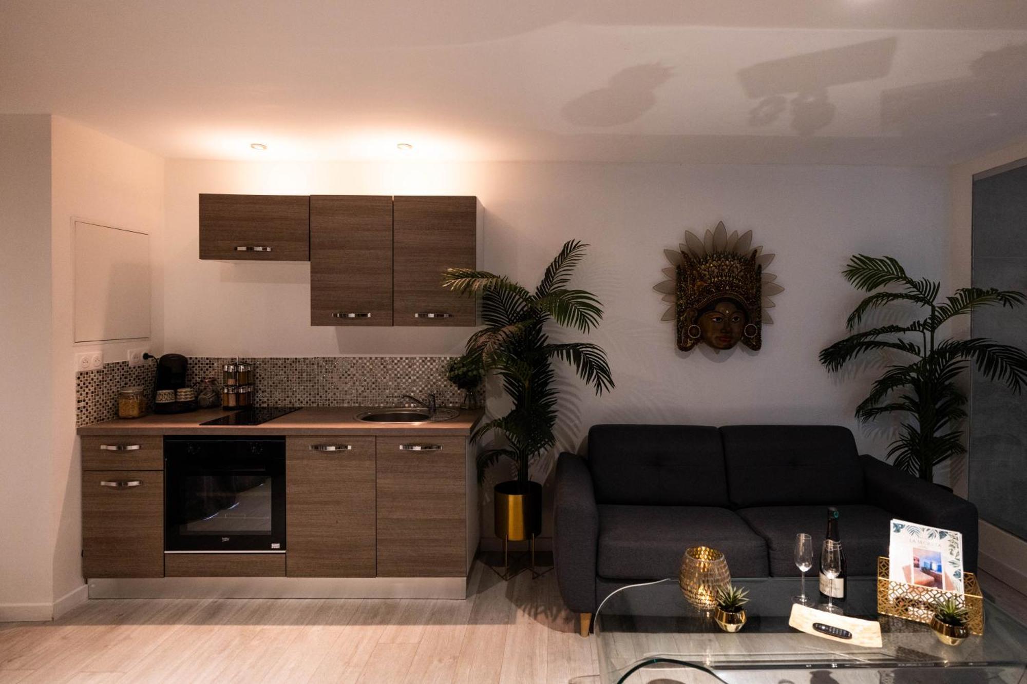 Suite And Spa La Perla Bianca Grabels Exteriör bild