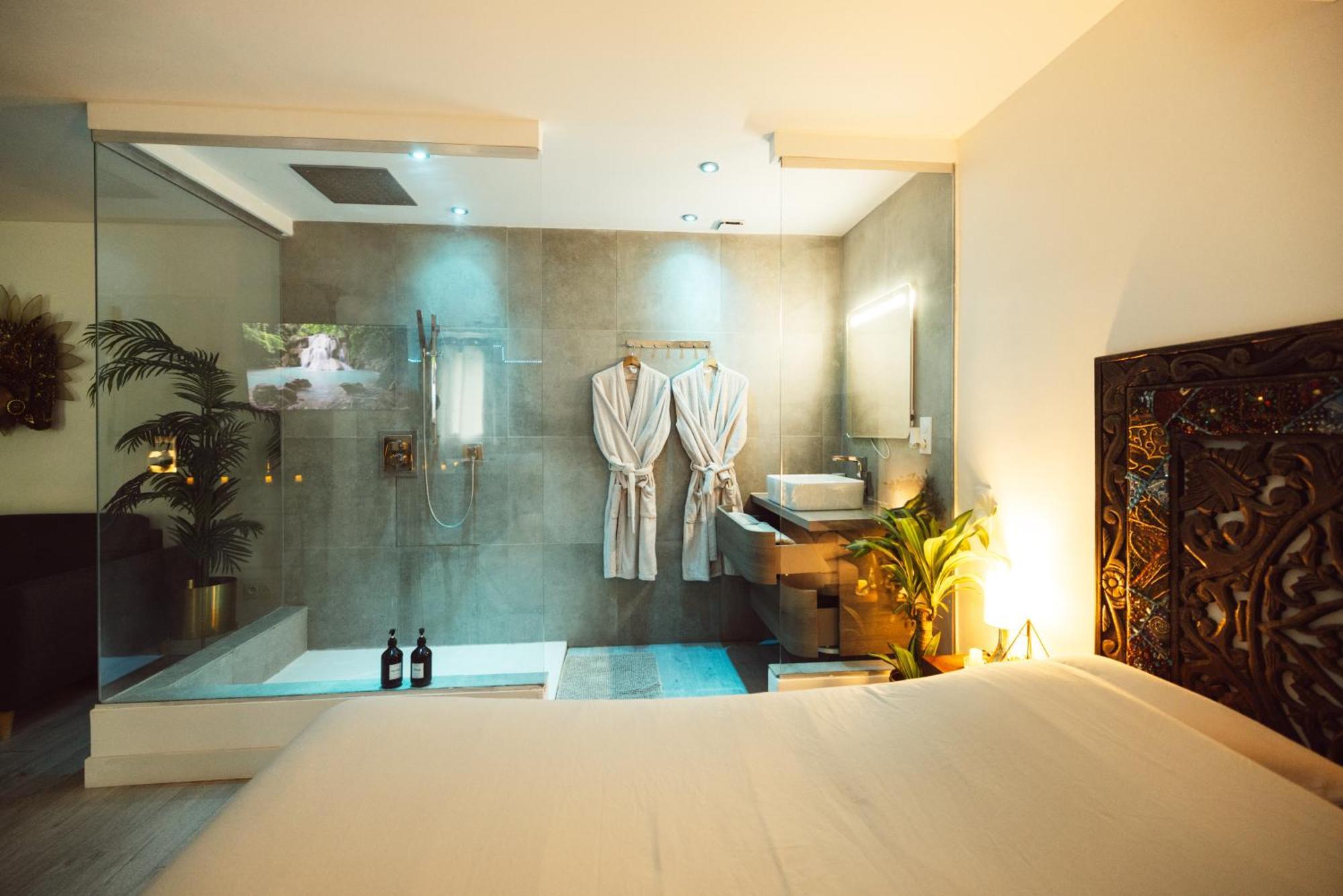 Suite And Spa La Perla Bianca Grabels Exteriör bild